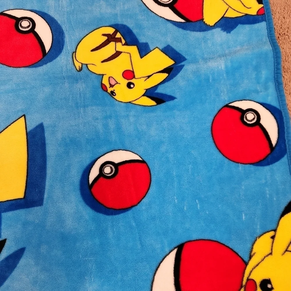 Northwest Company Pokemon Pokeball Power Pikachu Blue Throw Blanket Kids 46